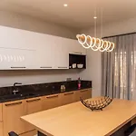 Lulumba Luxury House * Lákones