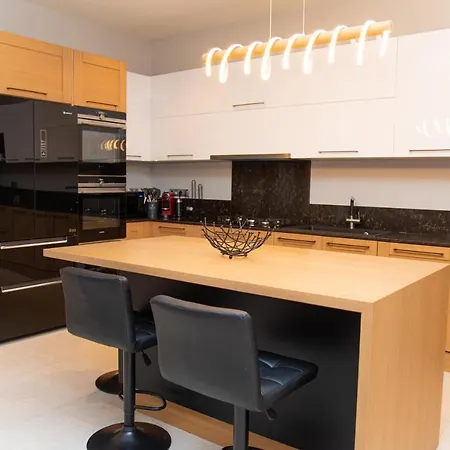 Lulumba Luxury House Holiday home *