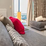 Lulumba Luxury House * Lákones